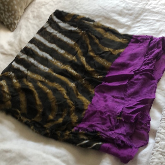 Purple and zebra print scarf - Picture 2 of 3